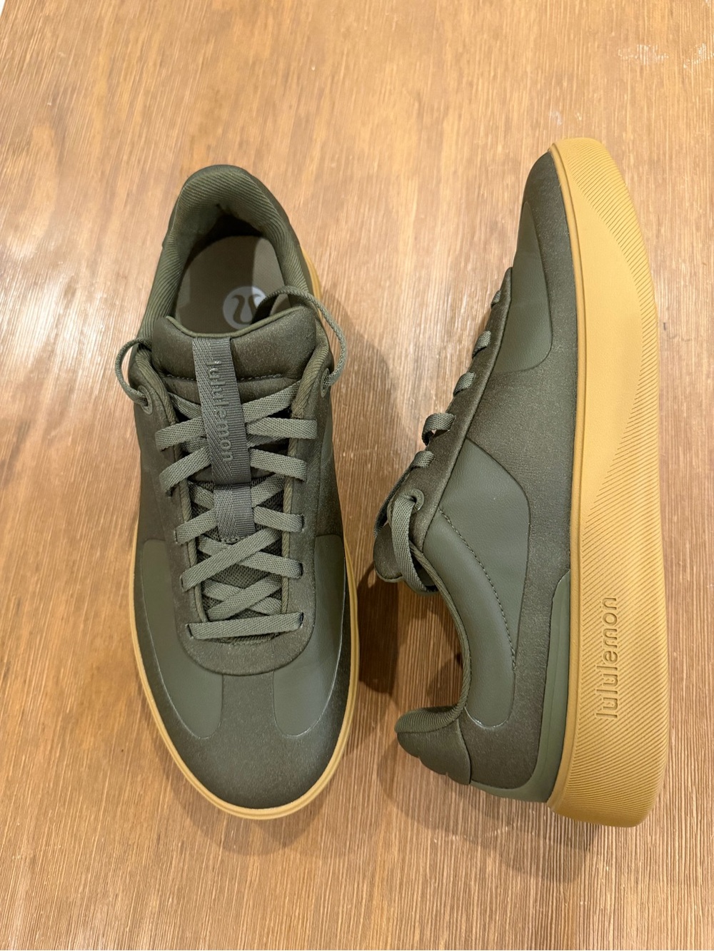 lululemon athletica Men’s Olive Green Low-Top Sneakers with Gum Sole